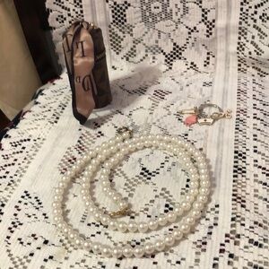 NWOT 2 keychains 1 is a Coin Purse With Faux Pearl Chain 36 inches